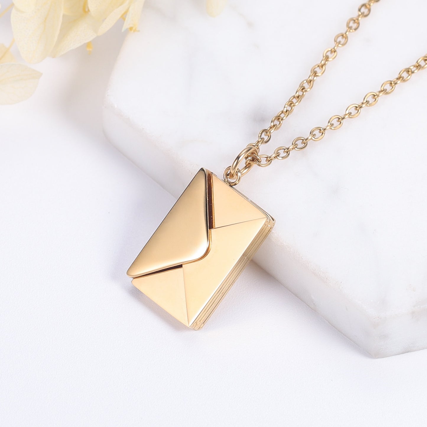 Deine magische Kette als Brief